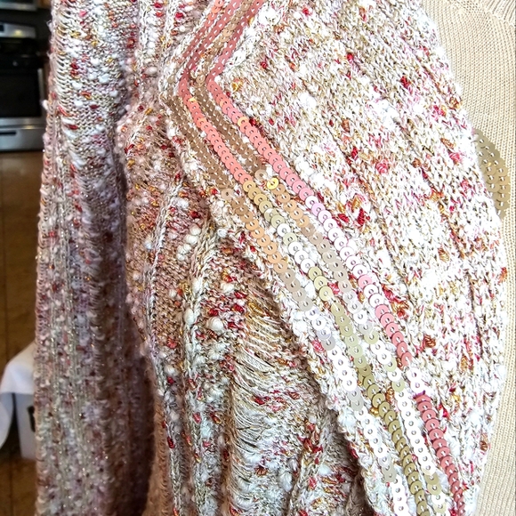 CHANEL cardigan ('06) with matching tank top, sequin accents, and Optional Belt - Picture 3 of 10